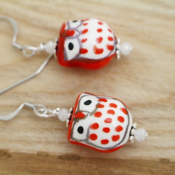 Red Hand Painted Beaded Owl Earrings - Handmade & Hypoallergenic - Picture 2 of 7